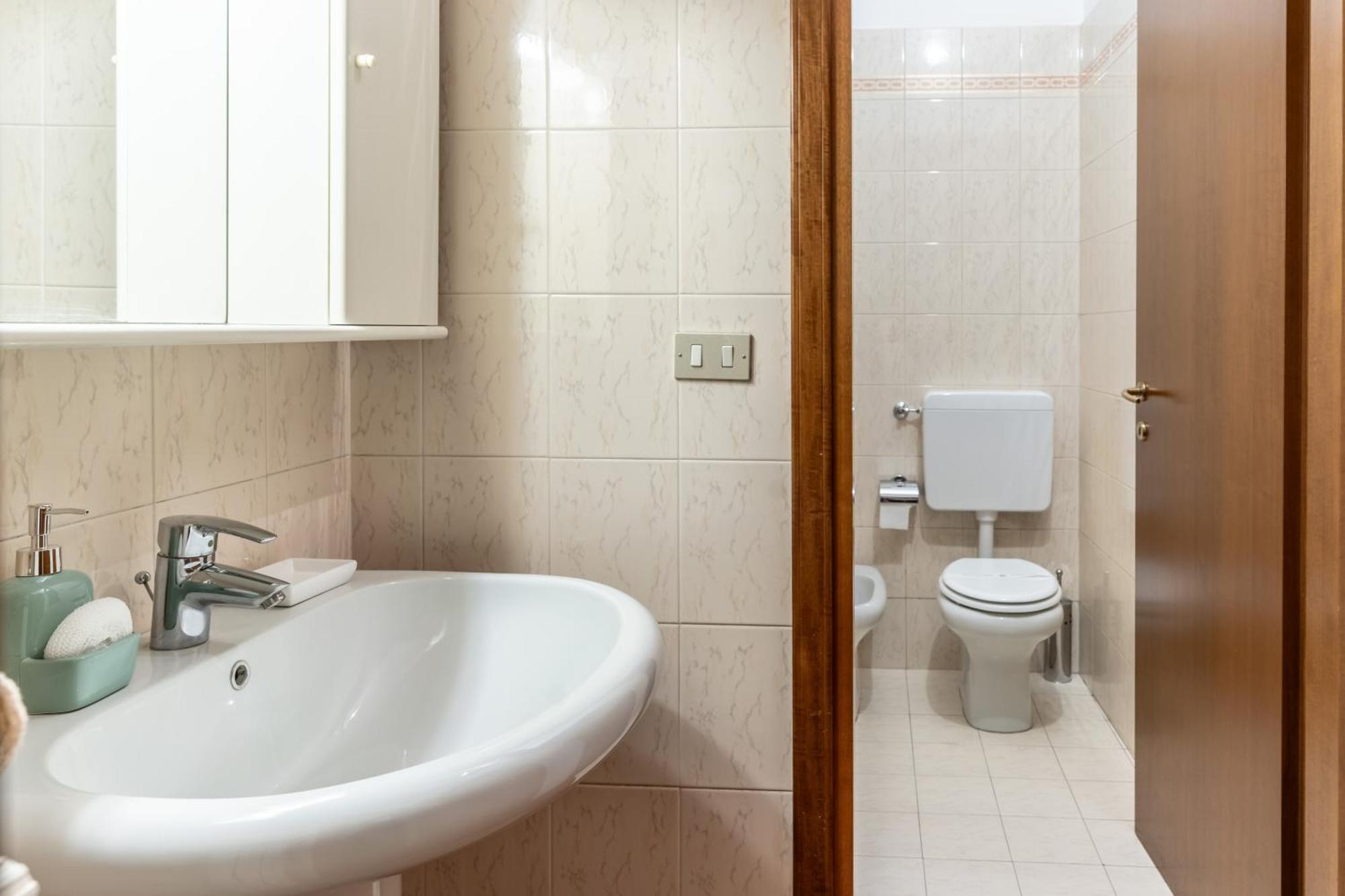-Near Arena & Parking - Pet Friendly Historical Arena Palace Apartment เวโรนา ภายนอก รูปภาพ