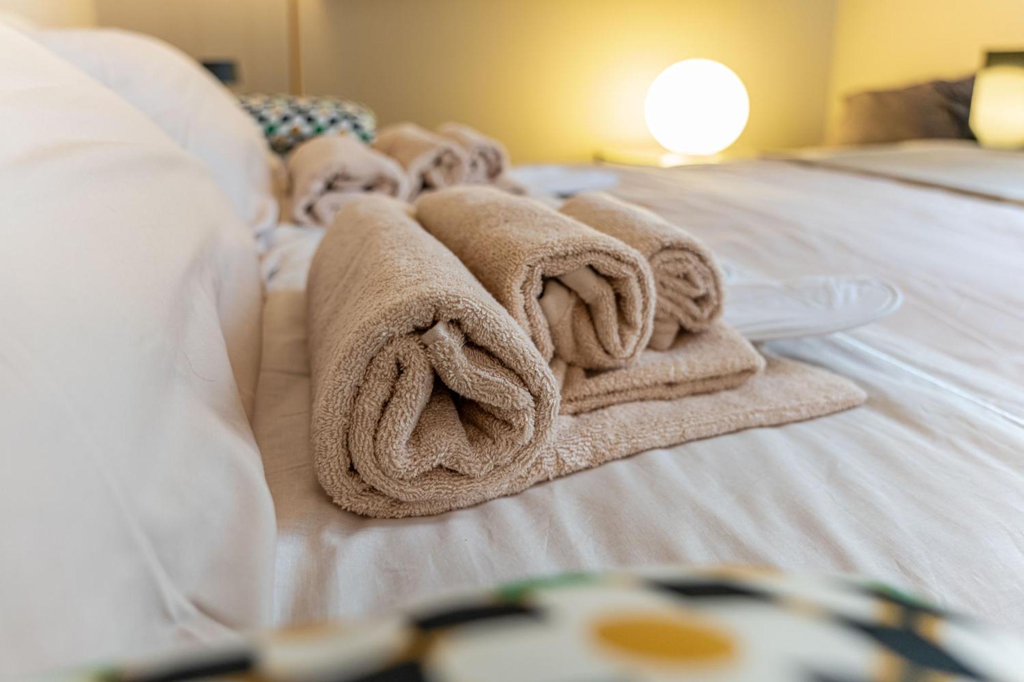 -Near Arena & Parking - Pet Friendly Historical Arena Palace Apartment เวโรนา ภายนอก รูปภาพ