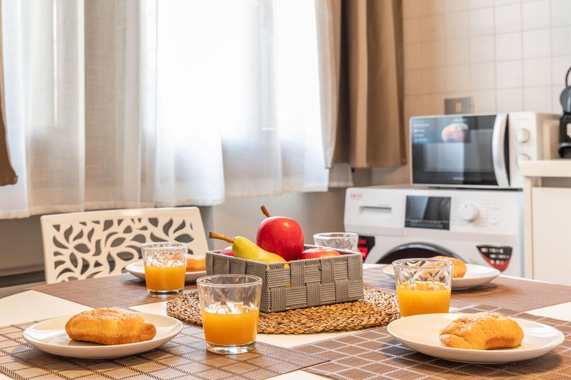 -Near Arena & Parking - Pet Friendly Historical Arena Palace Apartment เวโรนา ภายนอก รูปภาพ