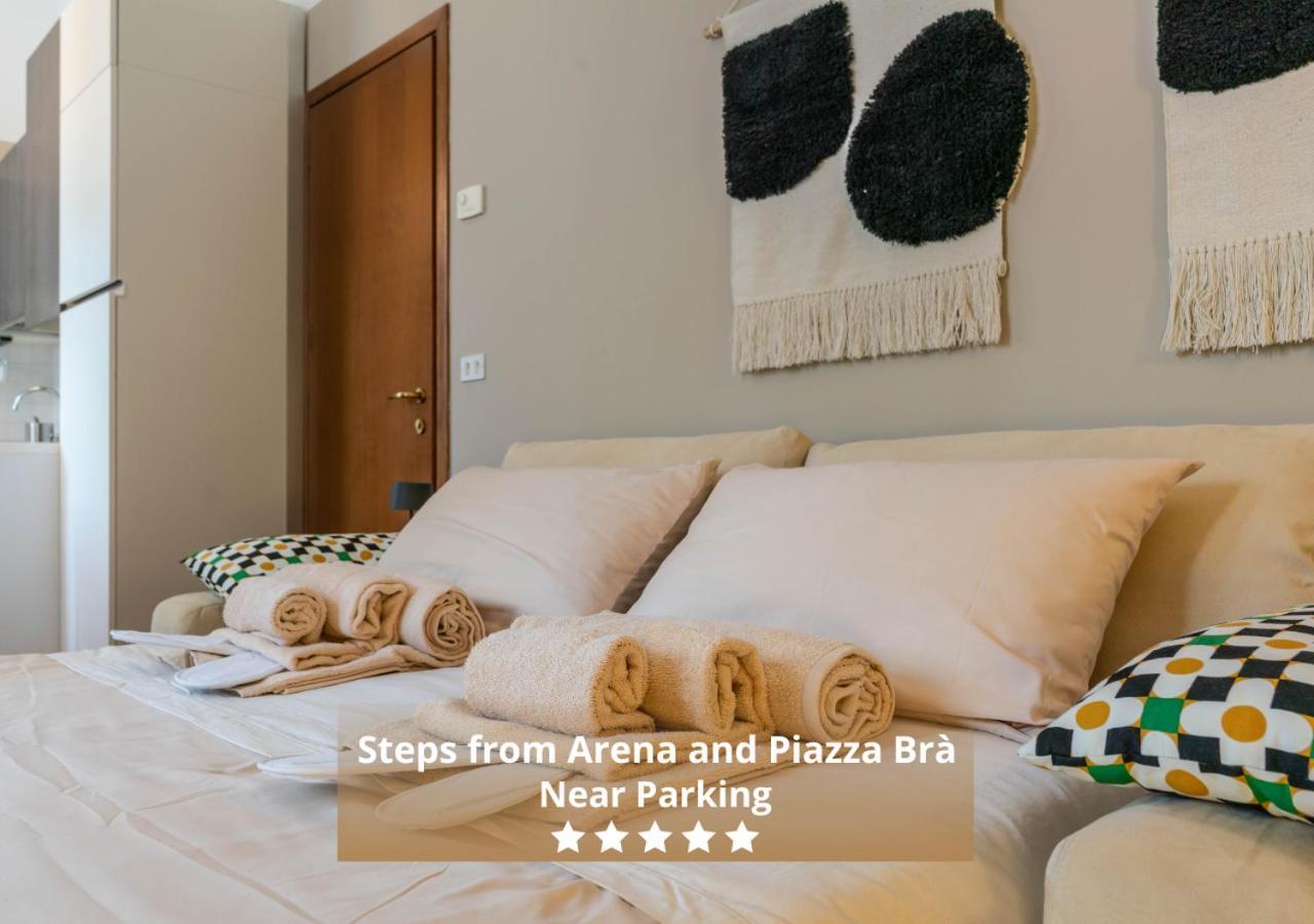 -Near Arena & Parking - Pet Friendly Historical Arena Palace Apartment เวโรนา ภายนอก รูปภาพ